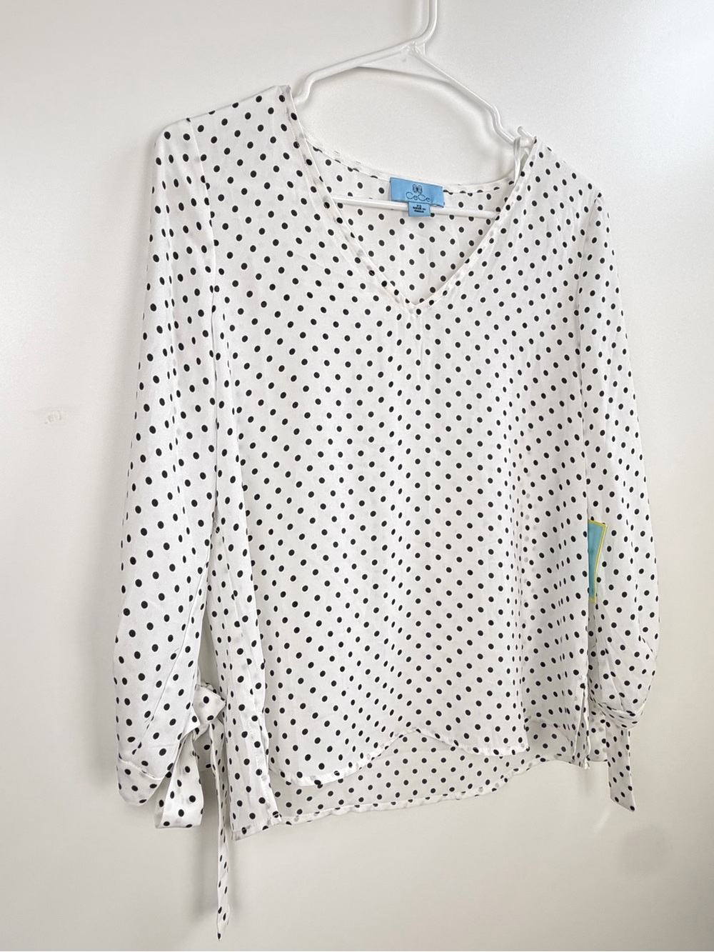 CeCe Polka Dot Tie Sleeve Blouse Top XS NWT - Picture 3 of 9